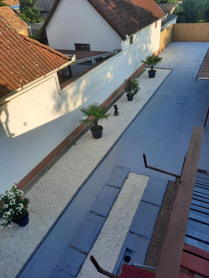 Appartement Galeria Vendeghaz à Hajdúszoboszló Extérieur photo