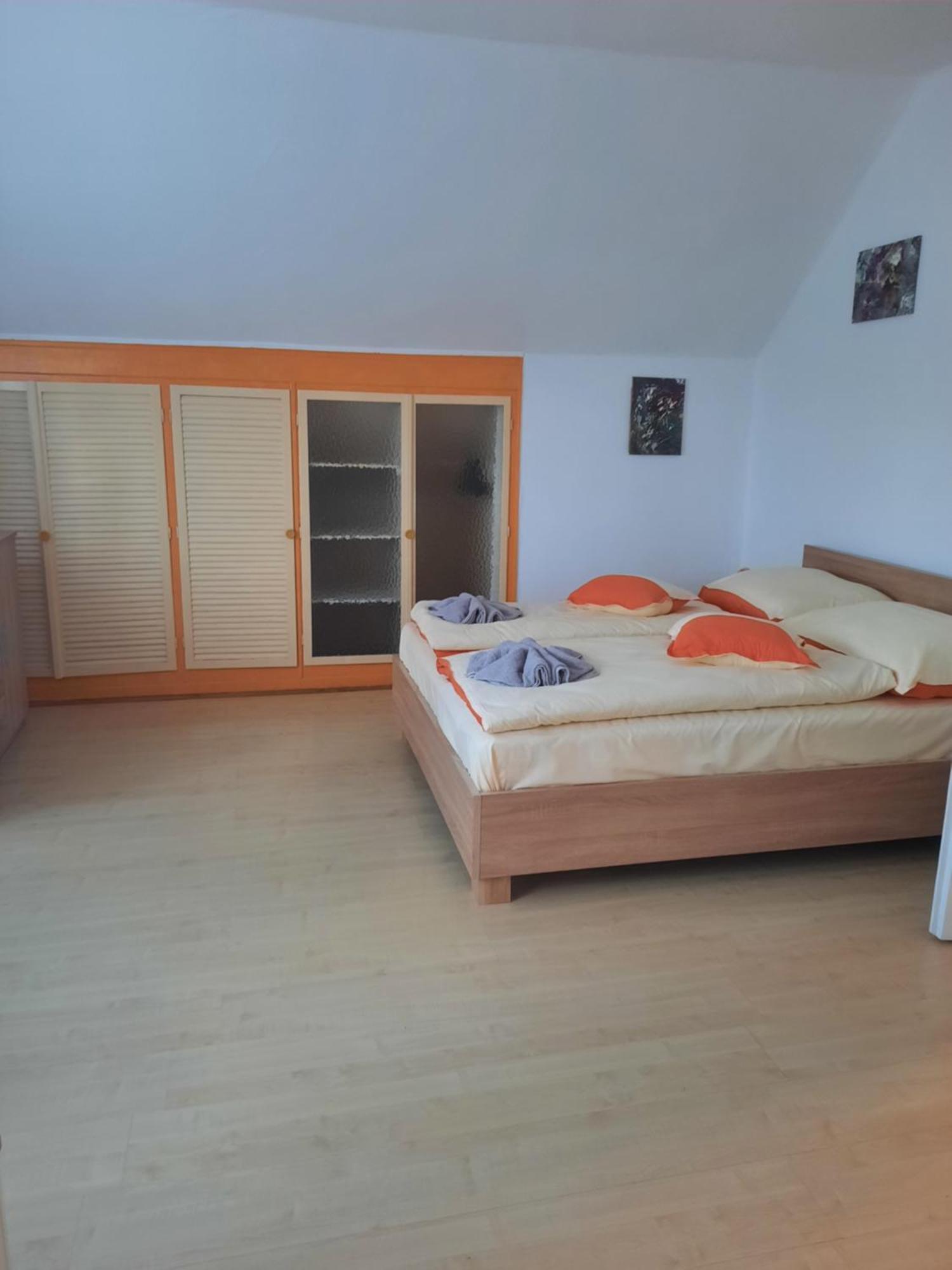 Appartement Galeria Vendeghaz à Hajdúszoboszló Extérieur photo