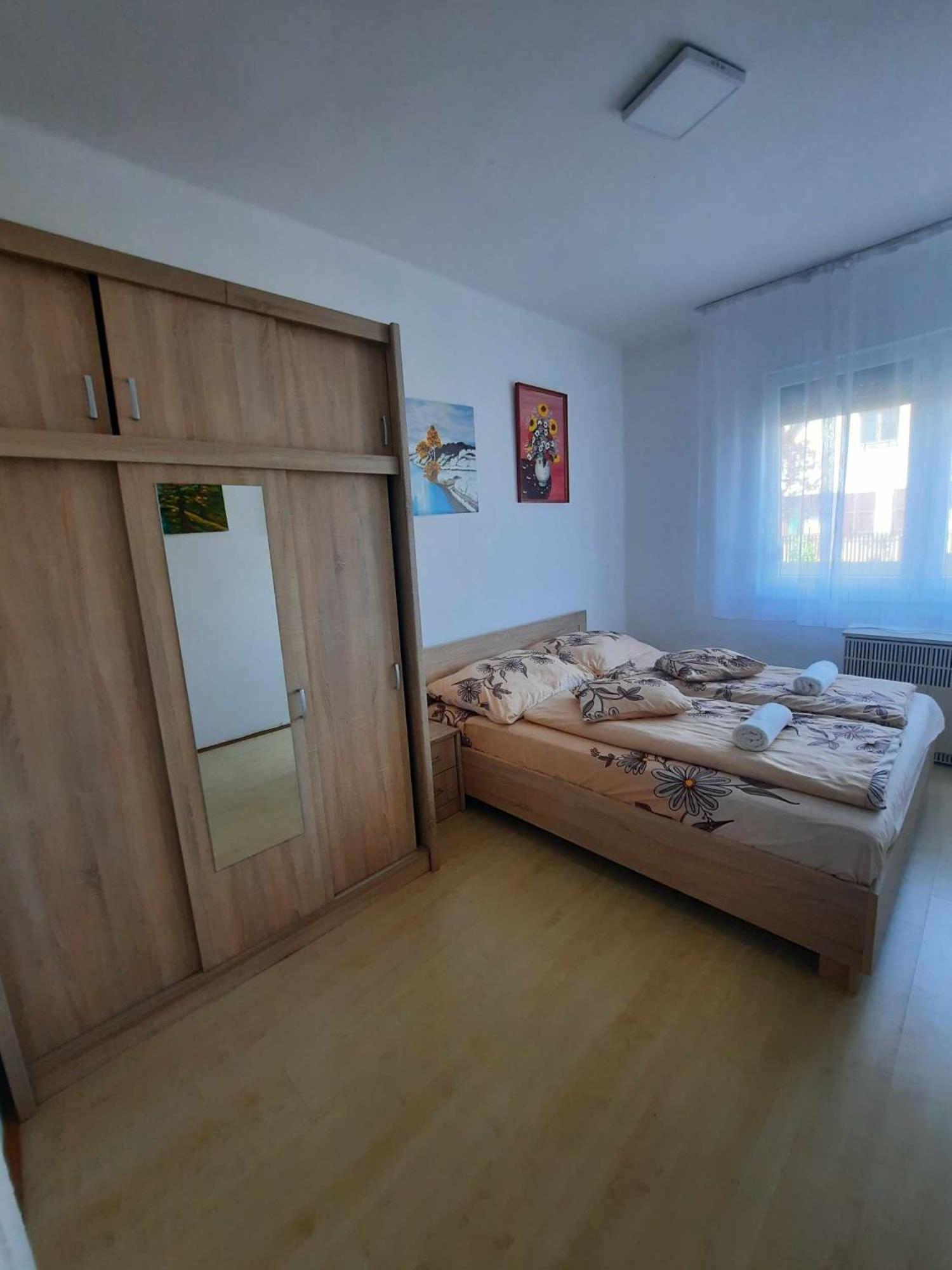 Appartement Galeria Vendeghaz à Hajdúszoboszló Extérieur photo